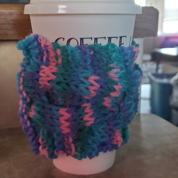 XO'S Cup Cosy - Picture 4 of 4